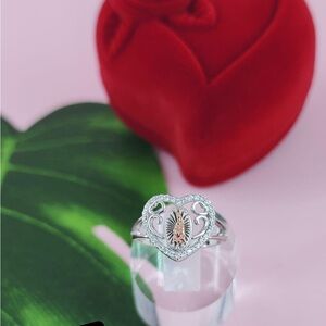 Elegant Heart-Shaped Silver and Gold Ring